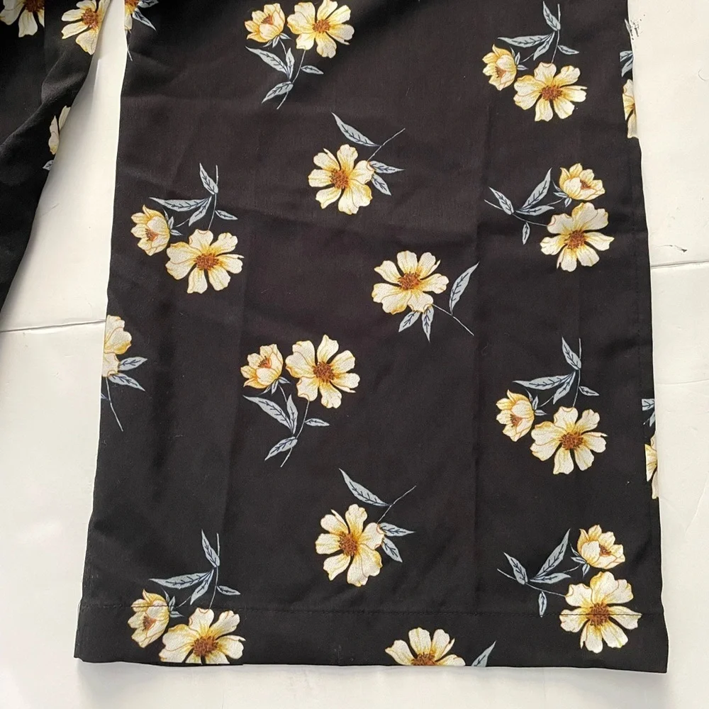 Xhilaration Women Black Floral Wide Leg Pants Sz M